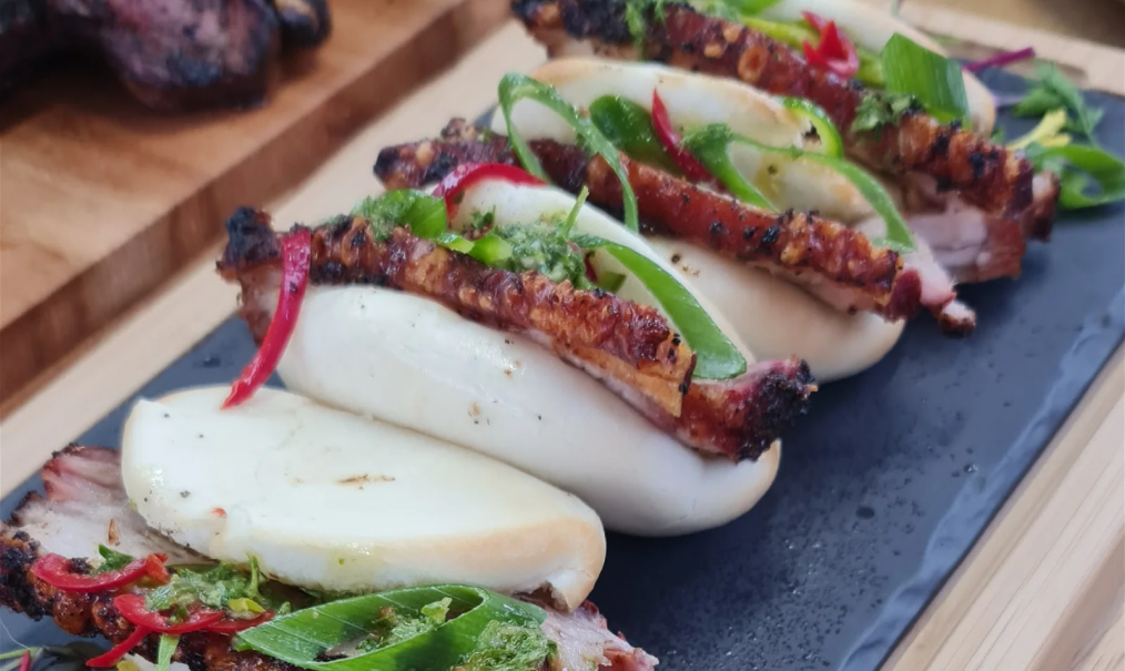 Crispy Pork Belly Bao Buns